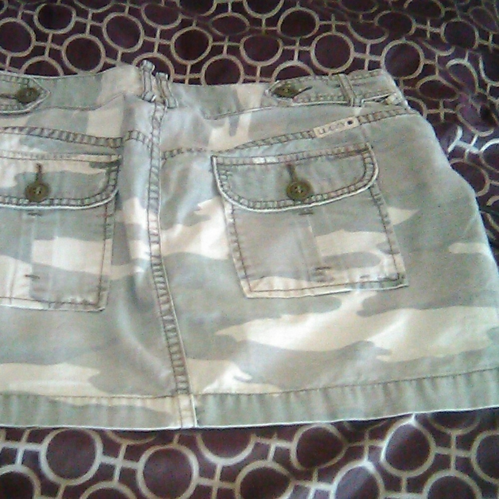 CAMO MINI SKIRT